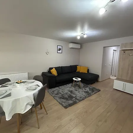 Apartment център 1 *