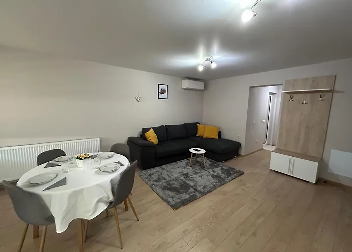 Апартаменты център 1 *