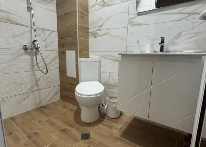 Appartement център 1 *