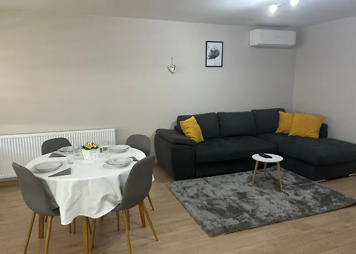 Апартаменты център 1 *