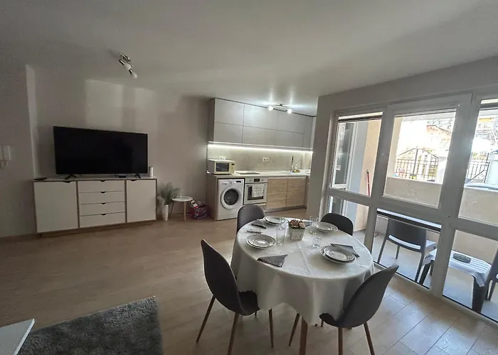 Апартаменты център 1